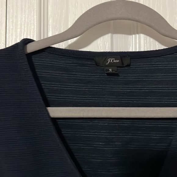 Front tie navy sleeveless top - Picture 2 of 3